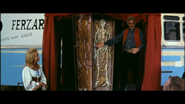 Demichelli, Tulio. Dracula contre Frankenstein. 1970