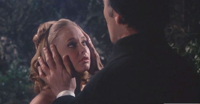 sasdy-messe-dracula-1970-3 Sasdy, Peter. Une messe pour Dracula. 1970